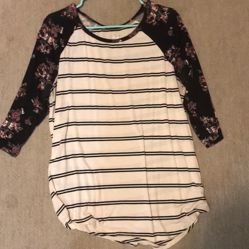 Half sleeve shirt